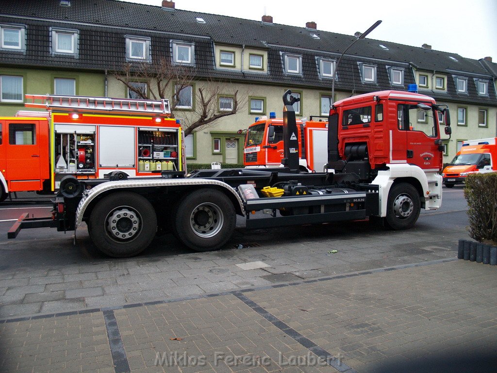 Brand Koeln Dellbrueck Bergisch Gladbacherstr   P419.JPG